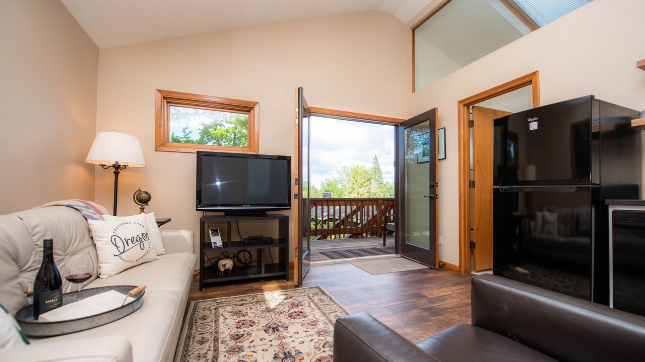 Photo of Livingroom in McMinnville