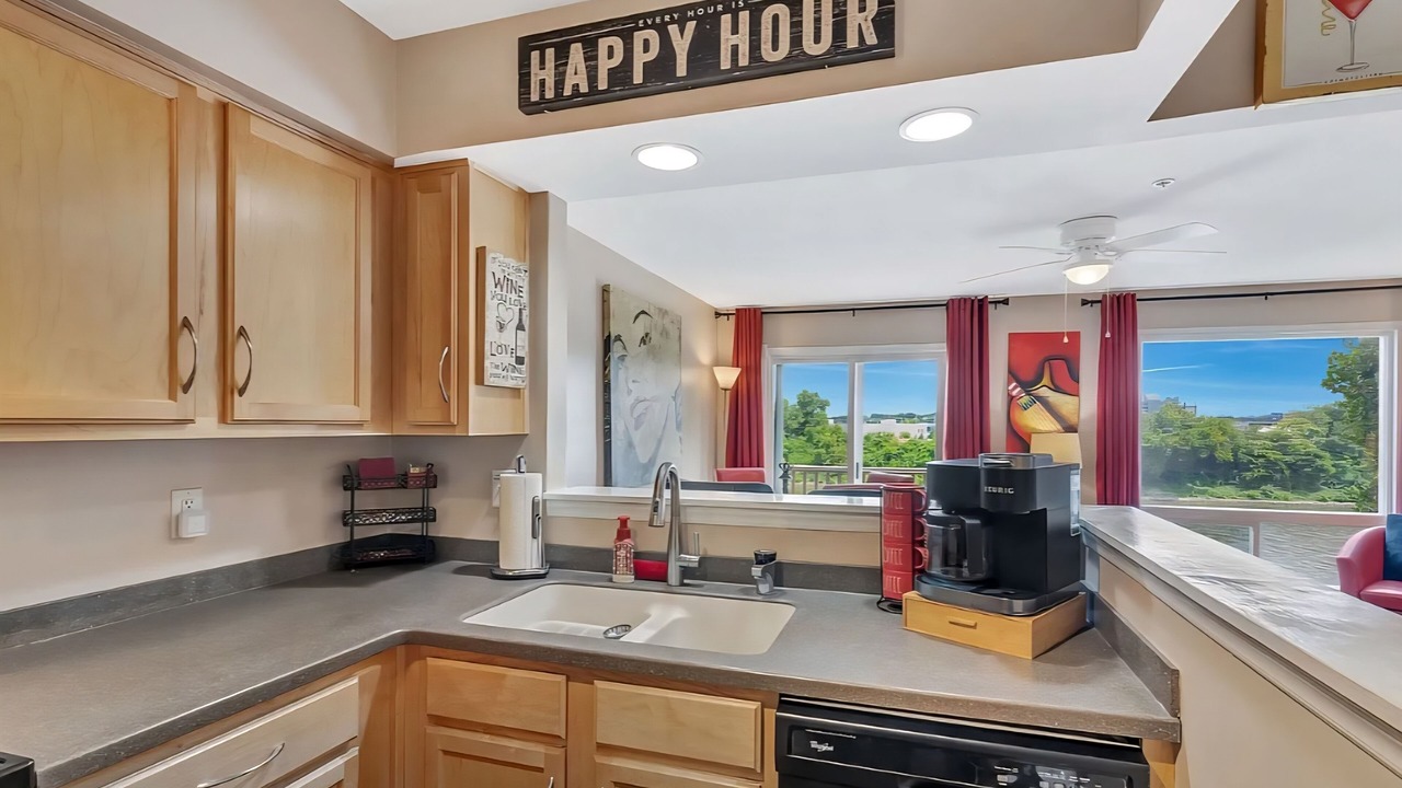 Photo of Kitchen in North Capitol