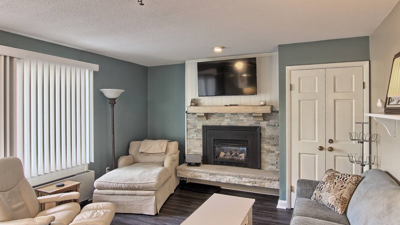 Photo of Livingroom in Boyne Falls