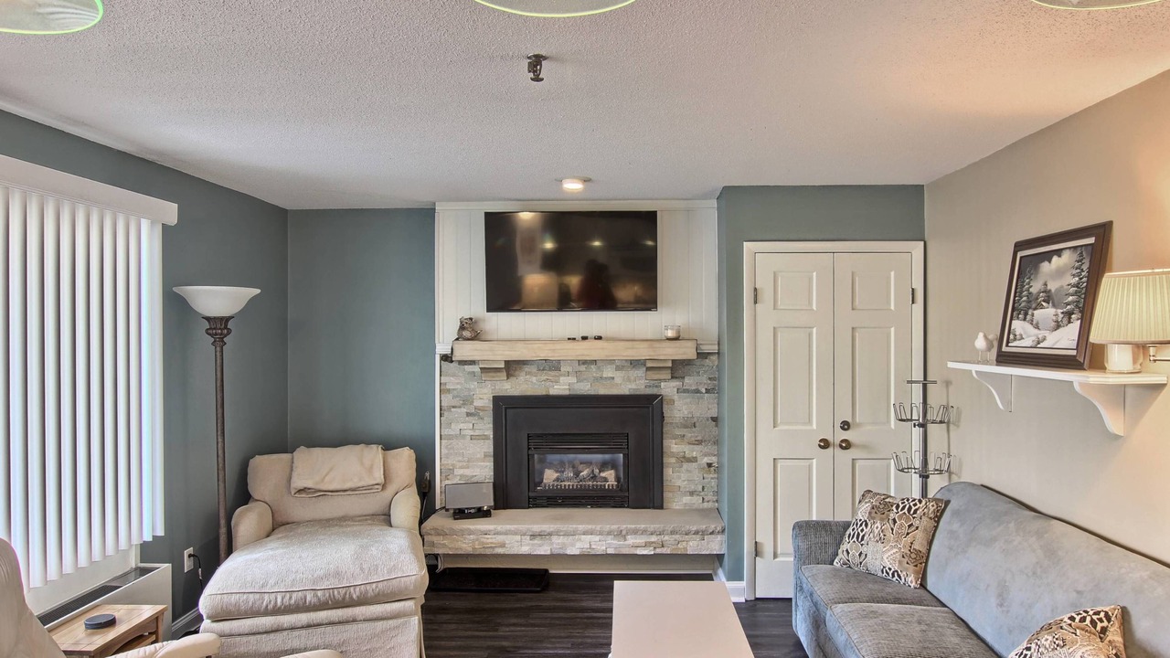 Photo of Livingroom in Boyne Falls