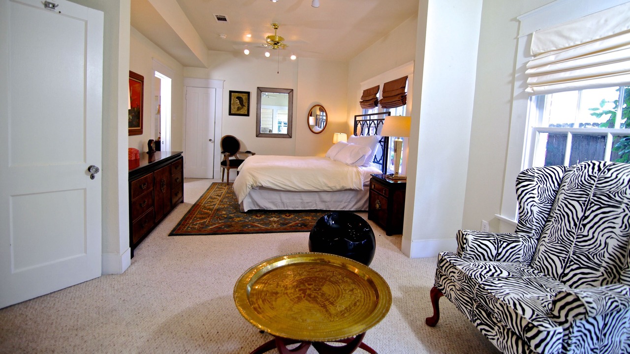Photo of Bedroom in Neartown