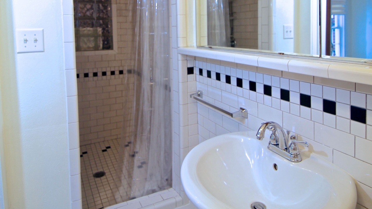 Photo of Bathroom in Neartown