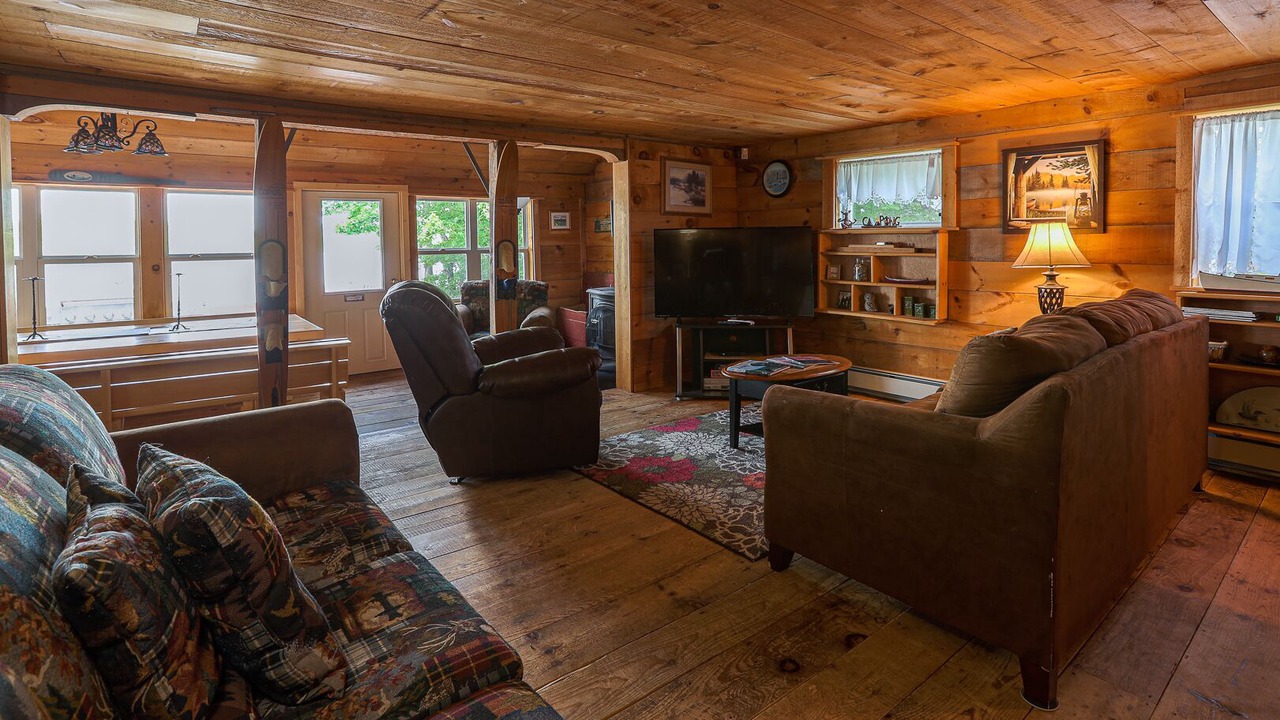 Photo of Livingroom in Eddington
