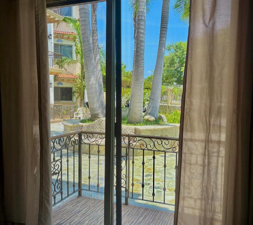 Photo of Patio Balcony in L