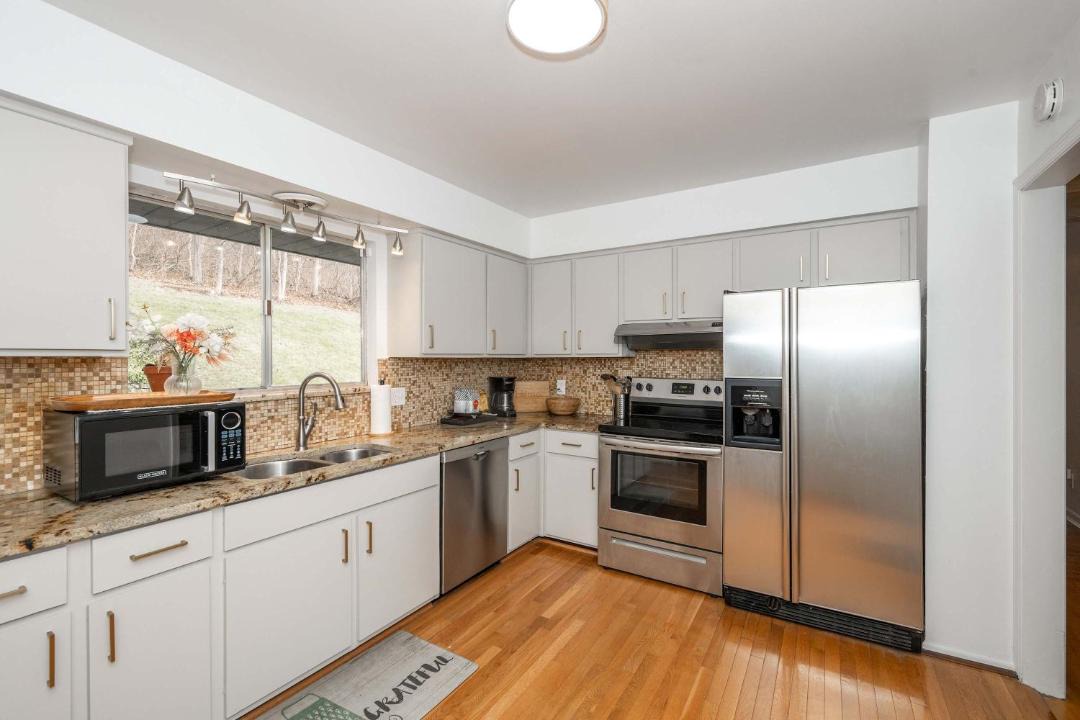 Photo of Kitchen in Roselawn Finance