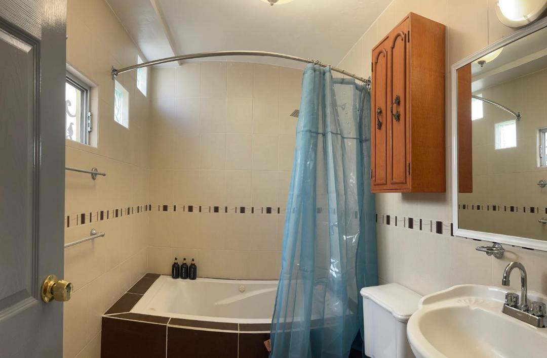 Photo of Bathroom in Marfil
