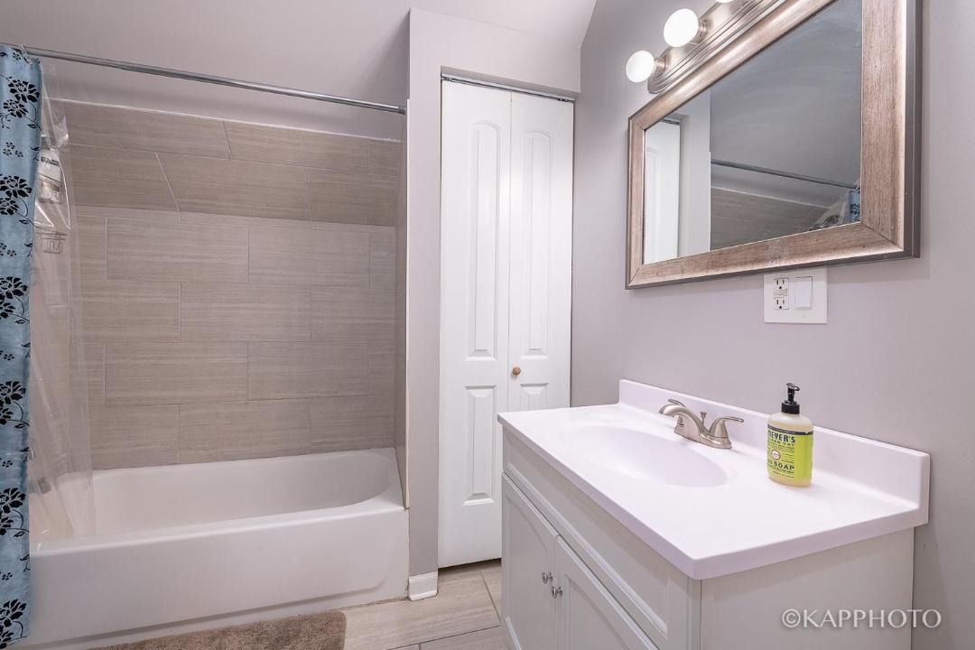 Photo of Bathroom in Canaryville