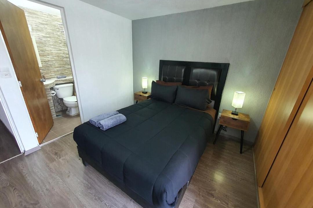 Photo of Bedroom in Anahuac