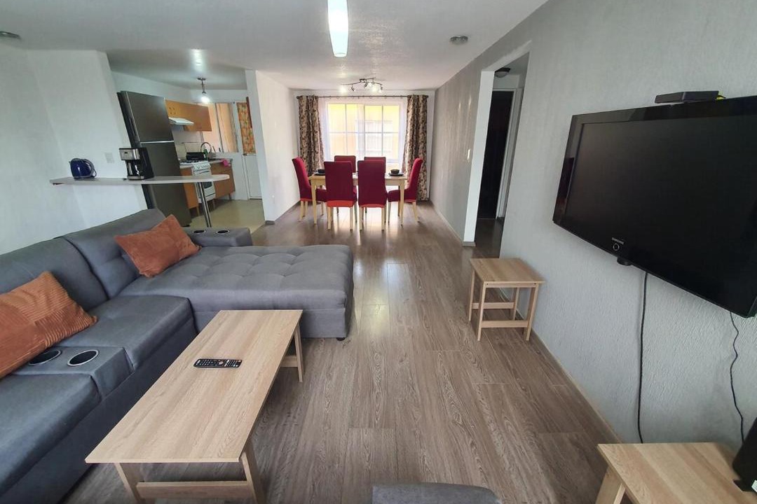 Photo of Livingroom in Anahuac