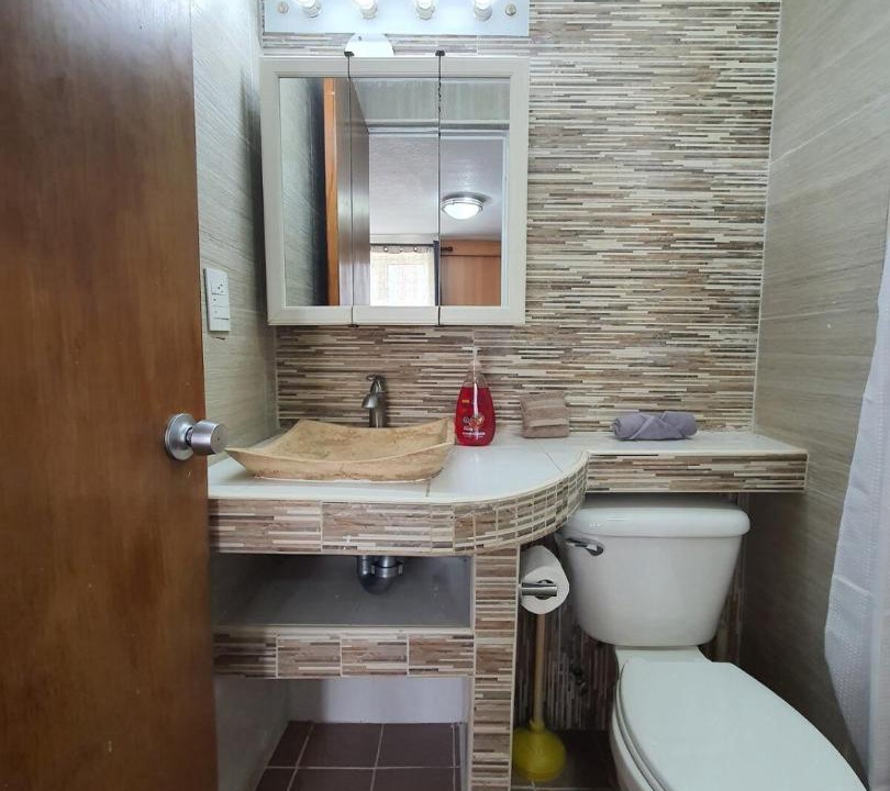 Photo of Bathroom in Anahuac