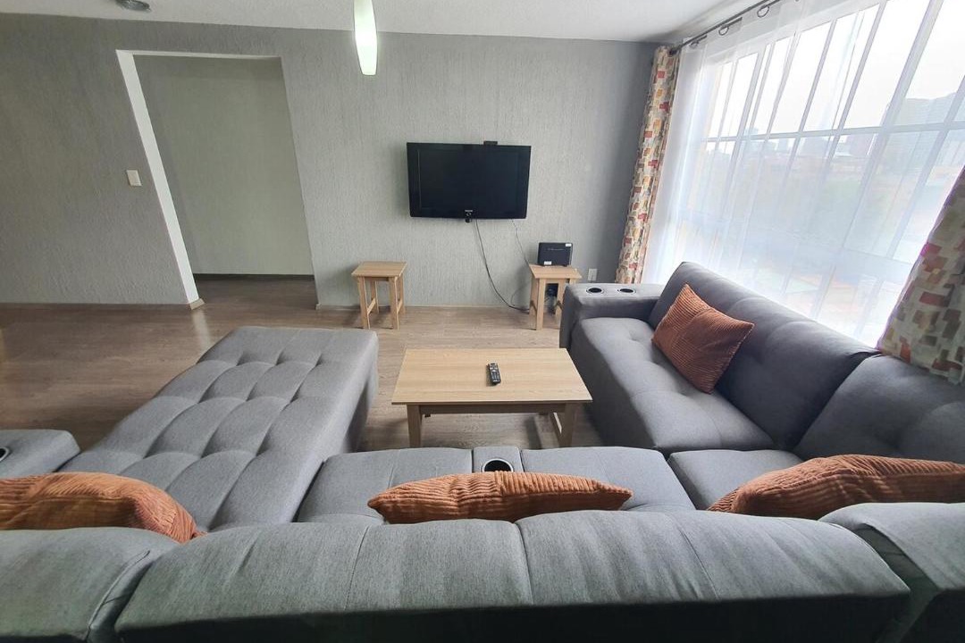 Photo of Livingroom in Anahuac