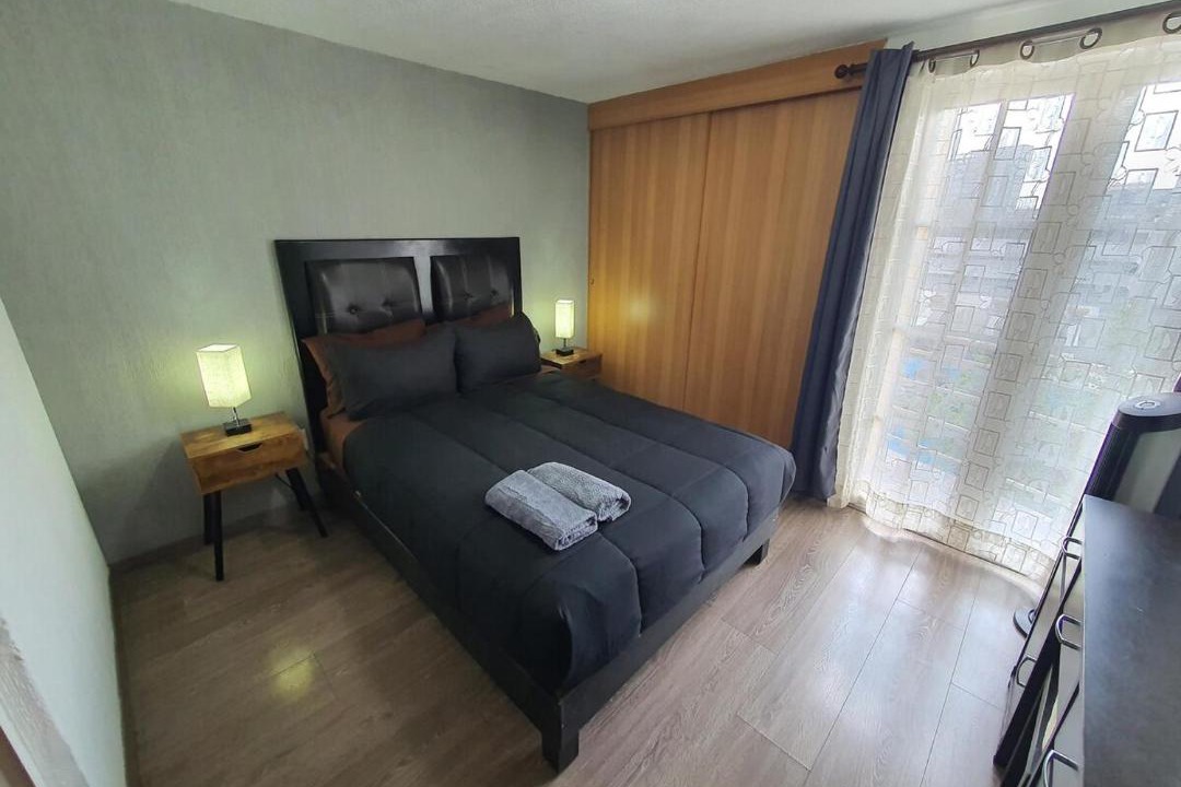 Photo of Bedroom in Anahuac
