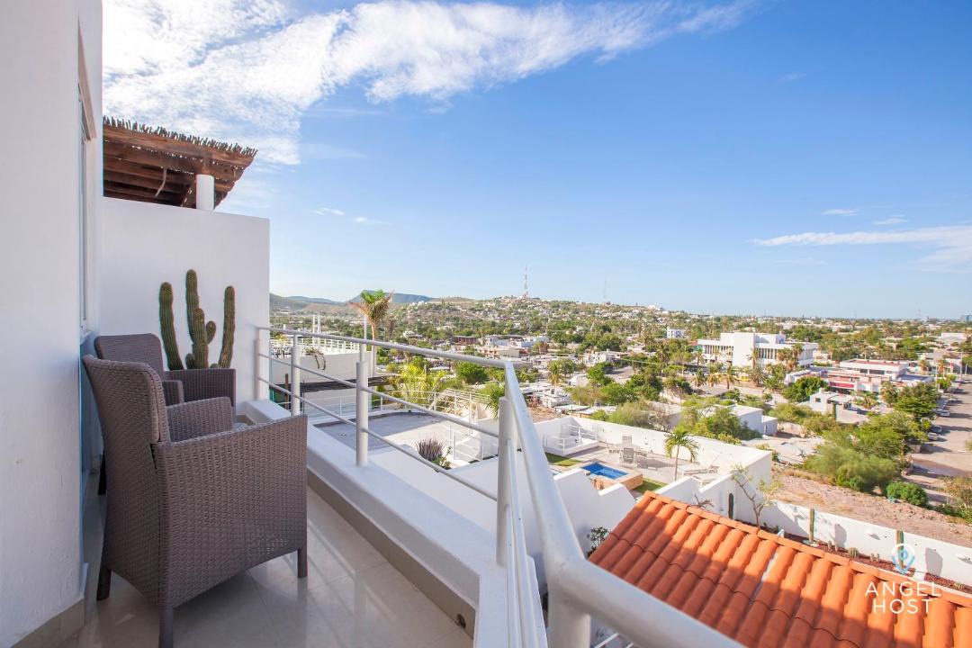 Photo of Patio Balcony in Colina del Sol