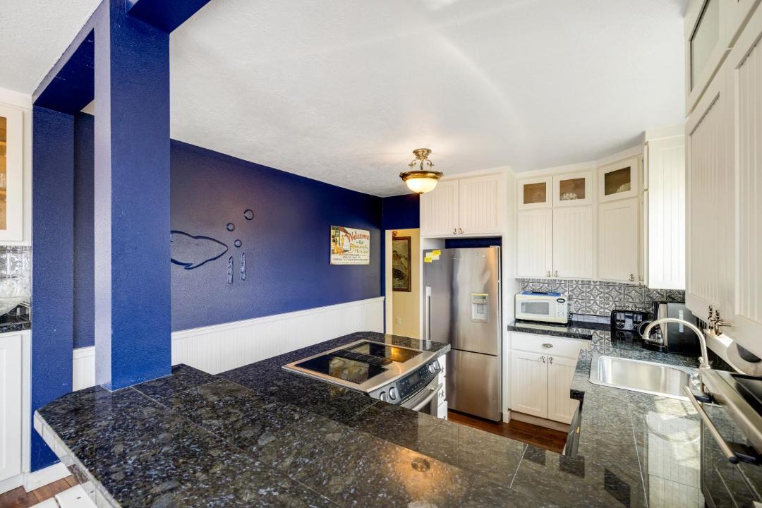 Photo of Kitchen in Depoe Bay