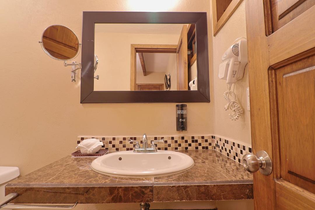 Photo of Bathroom in De La Merced