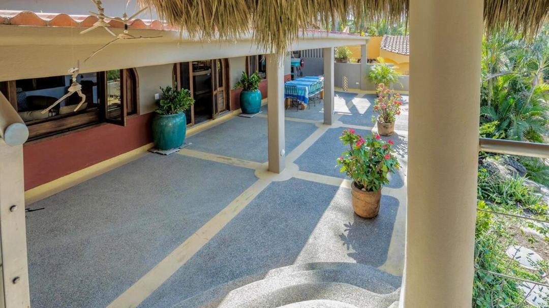 Photo of Patio Balcony in Litibu