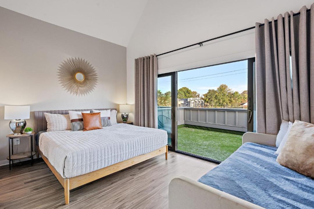 Photo of Bedroom in Cleveland Park