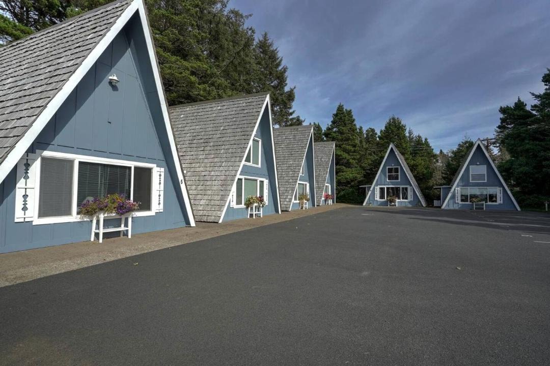 Photo of Others in Otter Rock