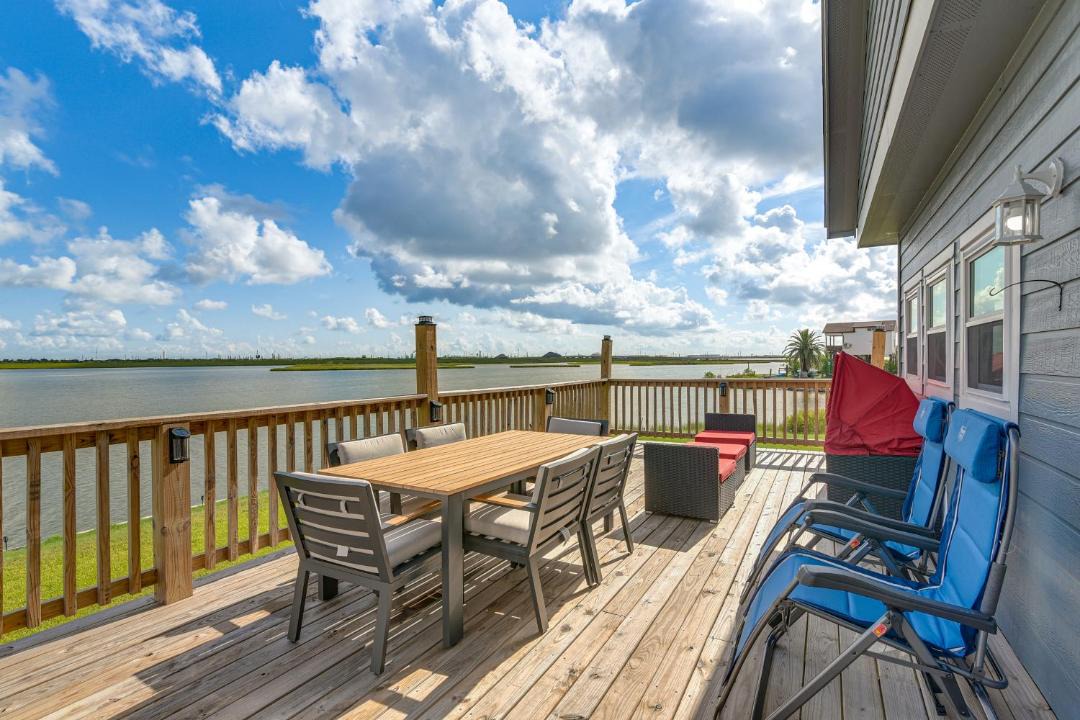 Photo of Patio Balcony in Hitchcock