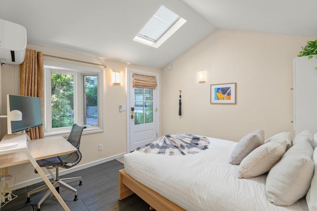 Photo of Bedroom in University South