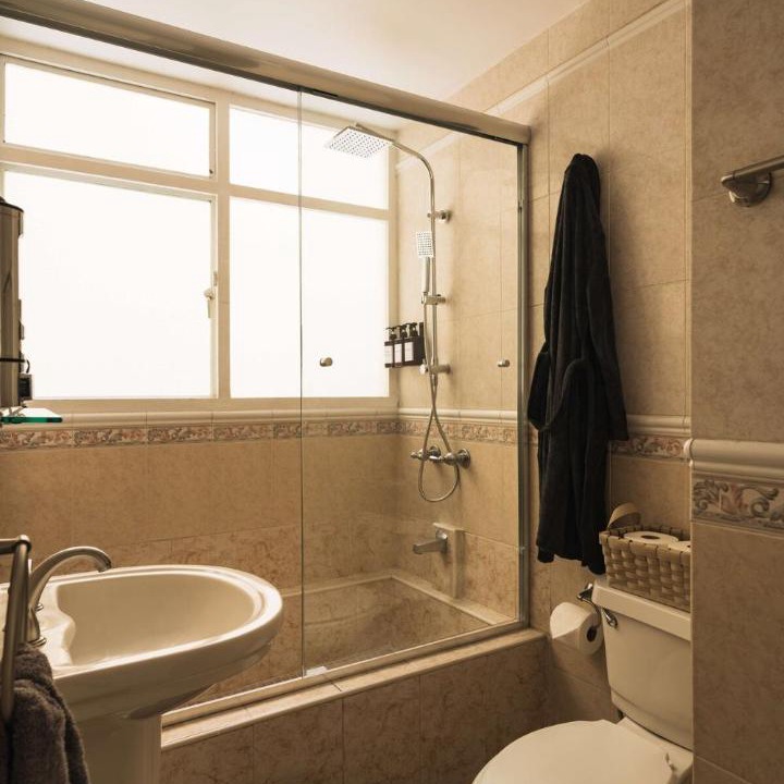 Photo of Bathroom in Hipodromo
