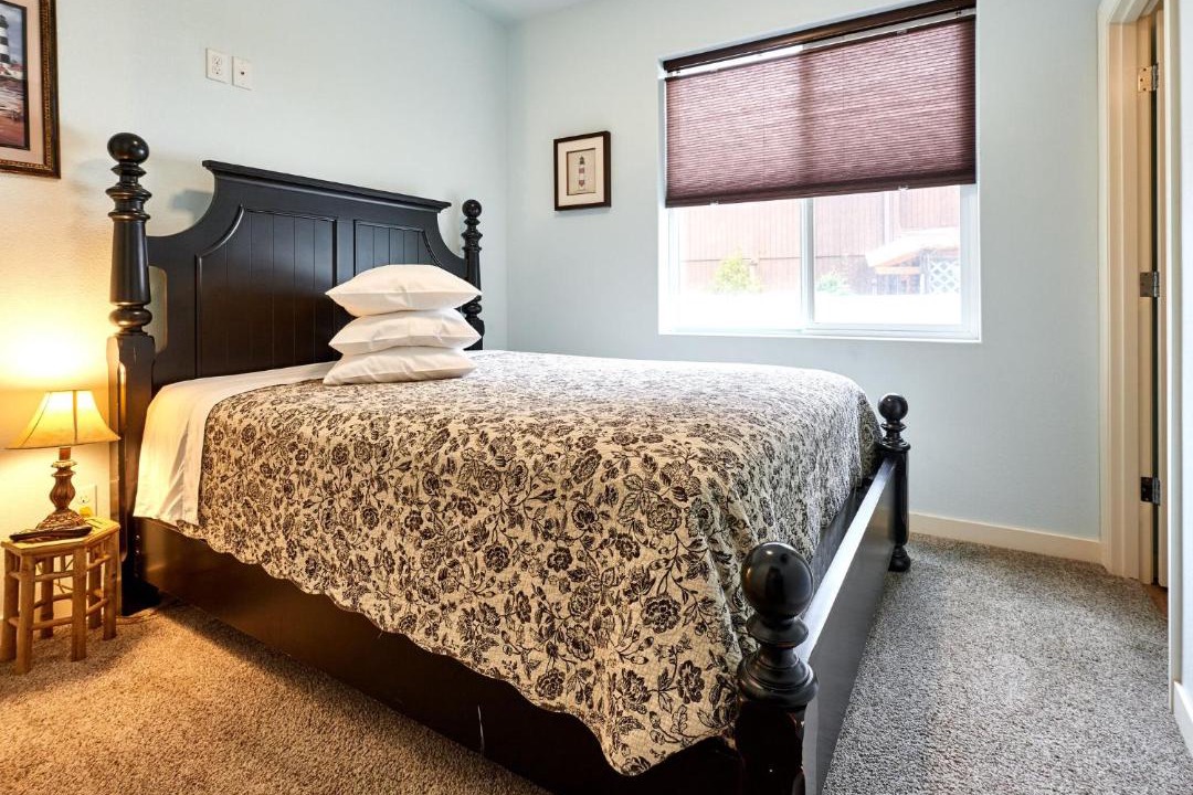 Photo of Bedroom in Lincoln Beach