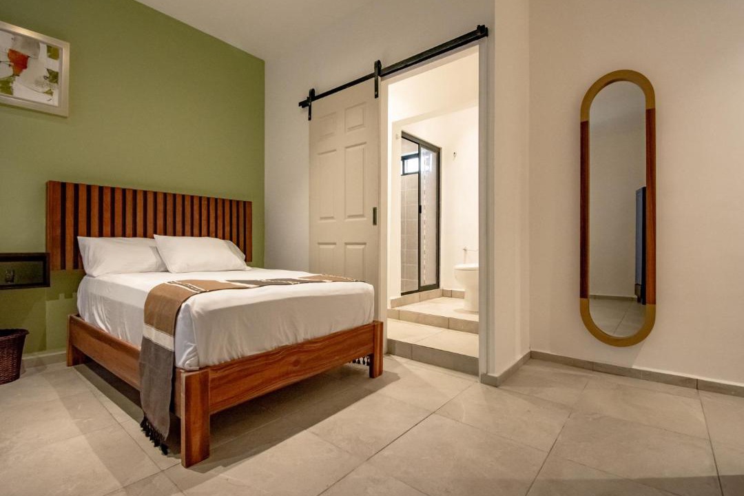 Photo of Bedroom in Anahuac