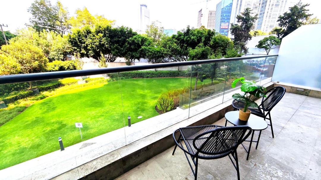 Photo of Patio Balcony in Anahuac