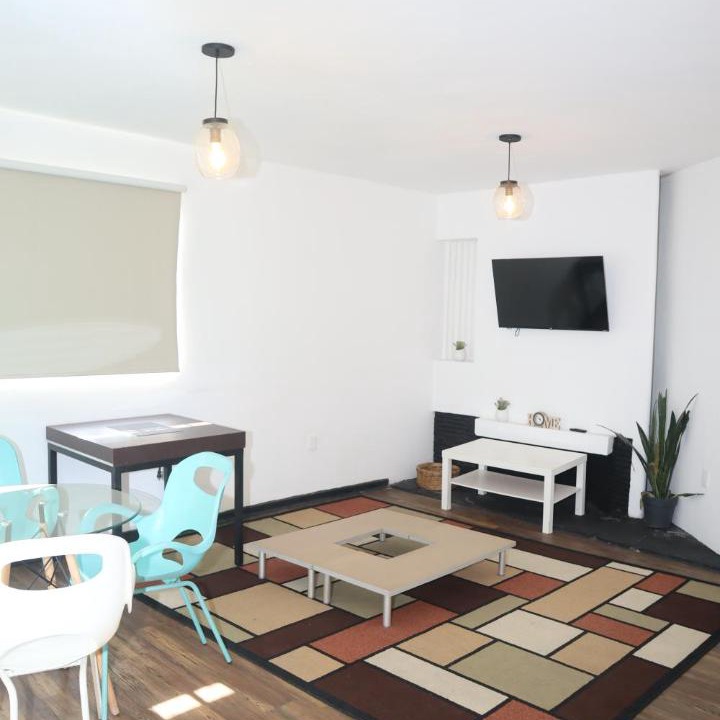Photo of Livingroom in Anahuac