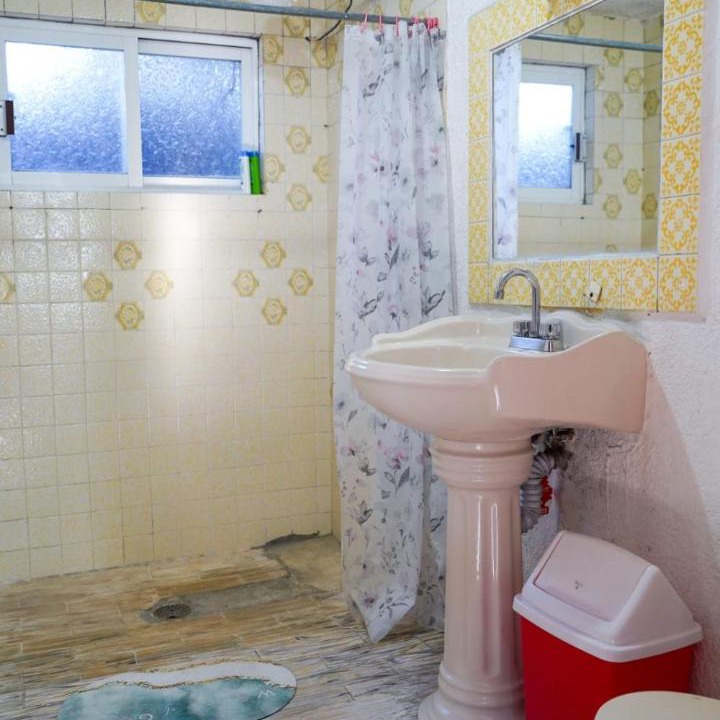 Photo of Bathroom in De La Merced