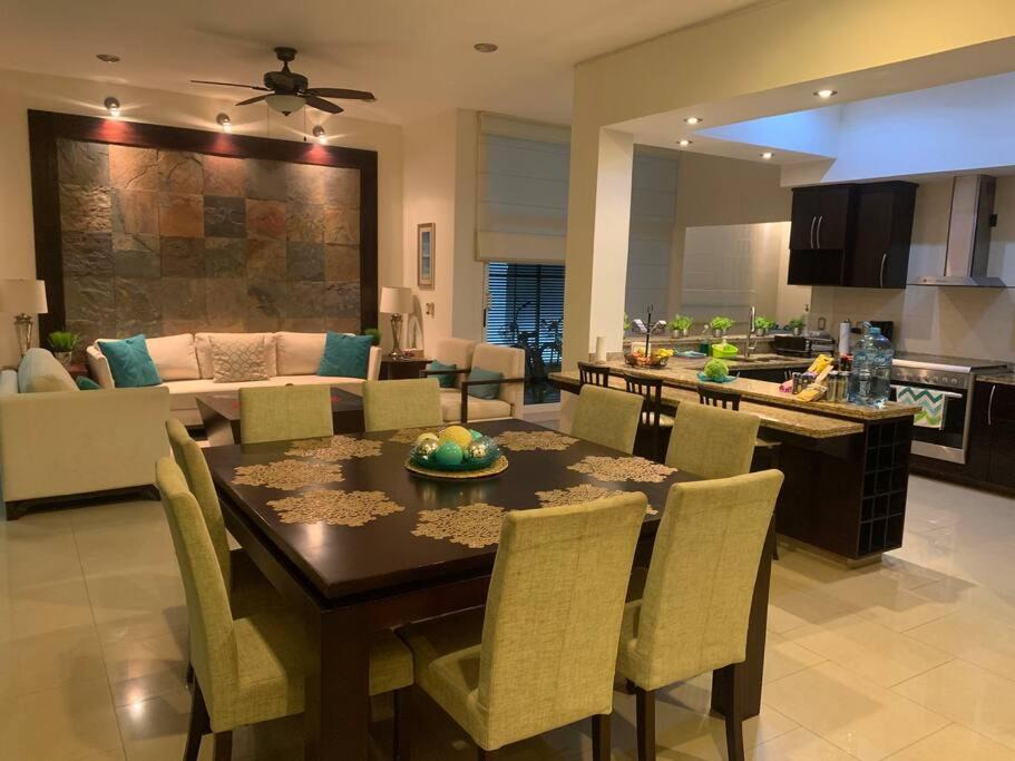 Photo of Kitchen in Flamingos
