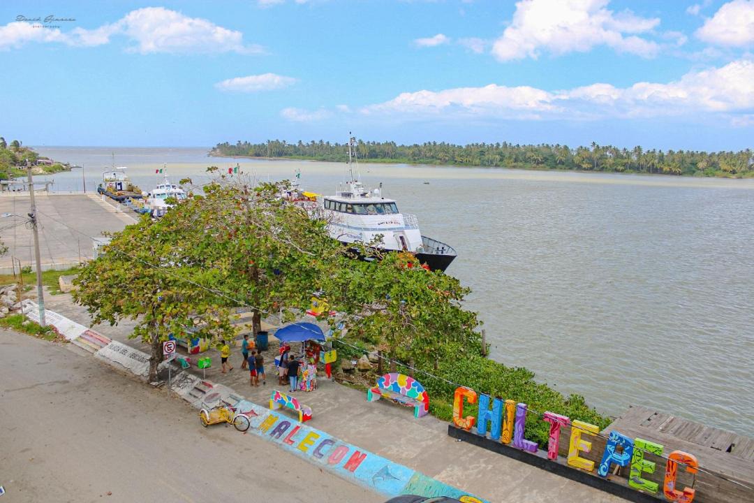 Photo of Others in Paraiso