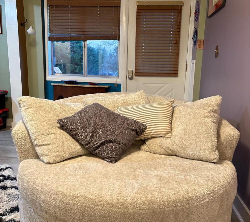 Photo of Livingroom in Coos Bay