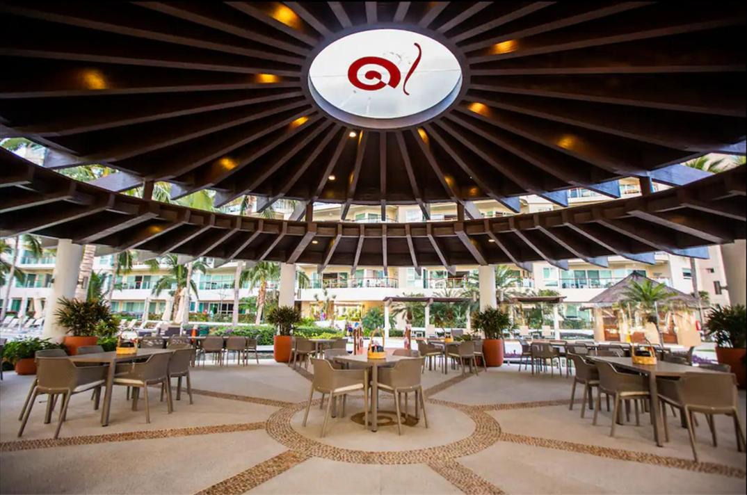 Photo of Patio Balcony in Flamingos