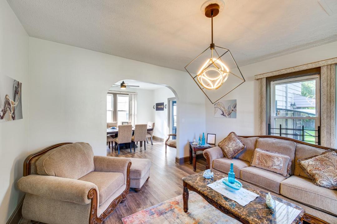 Photo of Livingroom in South Broadway
