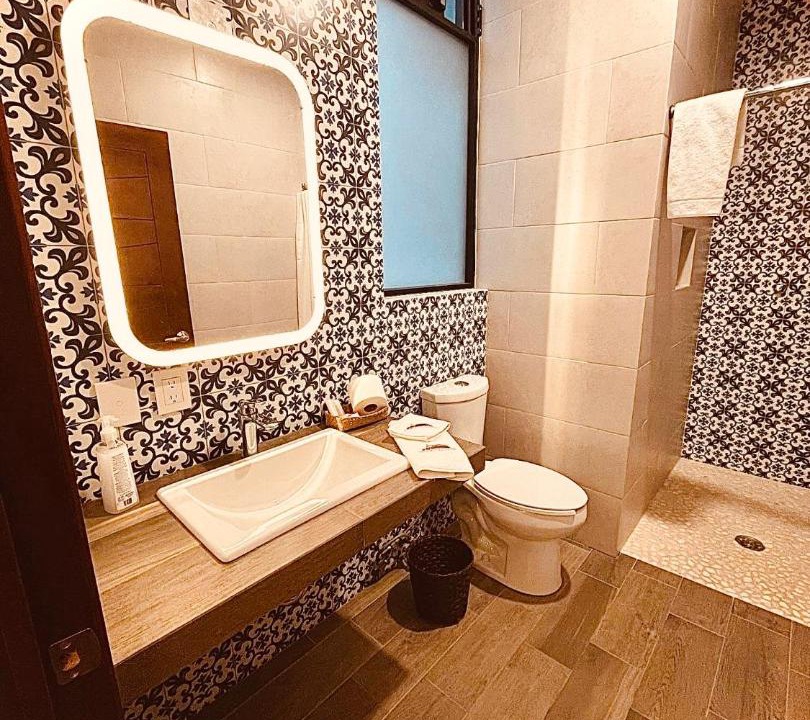 Photo of Bathroom in Tzintzuntzan