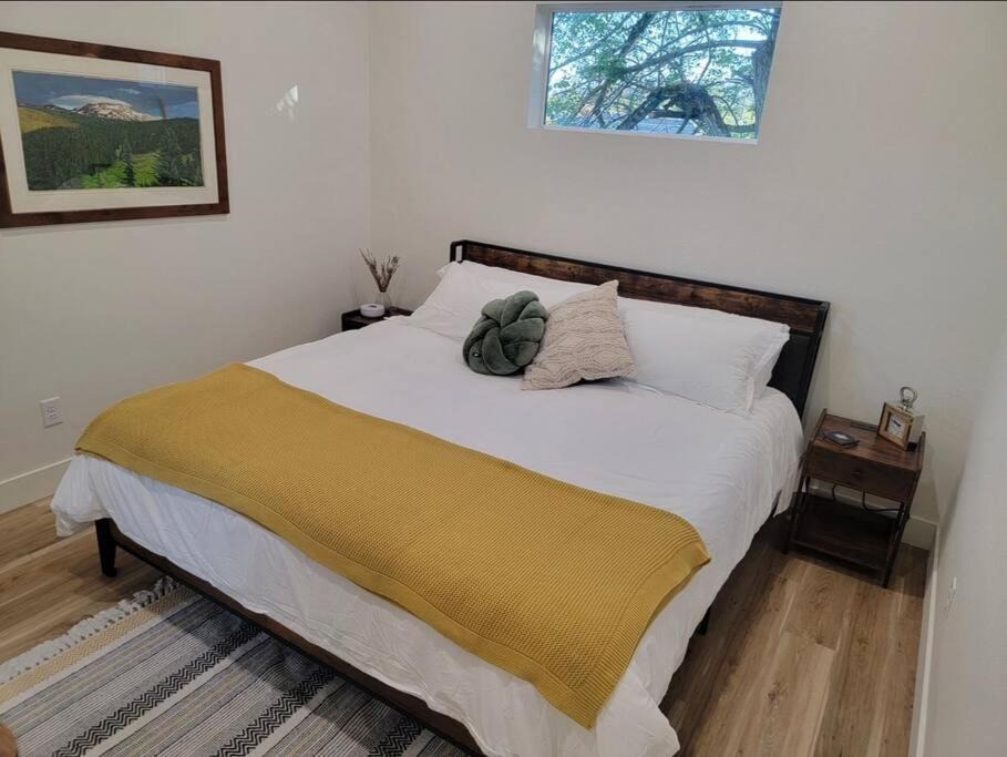 Photo of Bedroom in South Central
