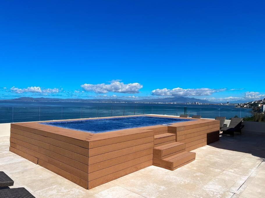 Photo of Patio Balcony in South Shore Hotel Area