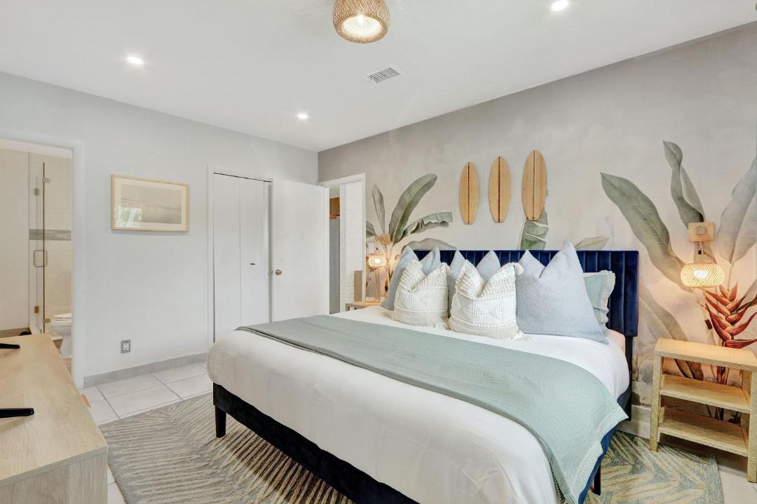 Photo of Bedroom in Garden Isles