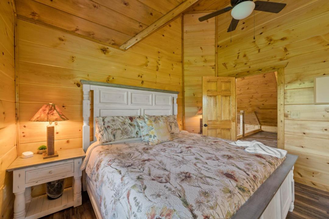 Photo of Bedroom in Sevierville