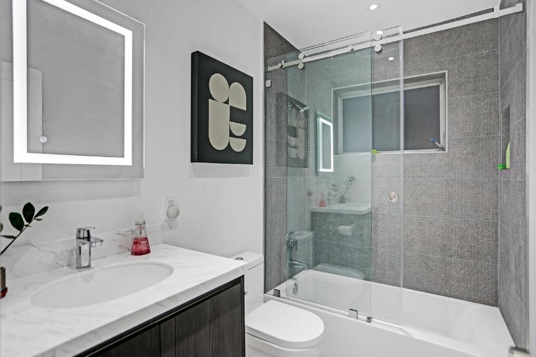 Photo of Bathroom in Coral Ridge Isles