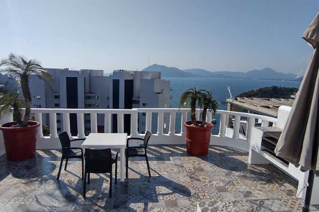 Photo of Patio Balcony in Peninsulas de Santiago