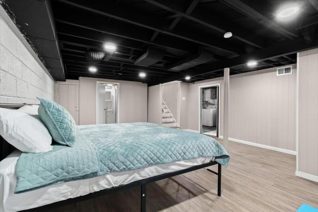 Photo of Bedroom in Dearborn Heights