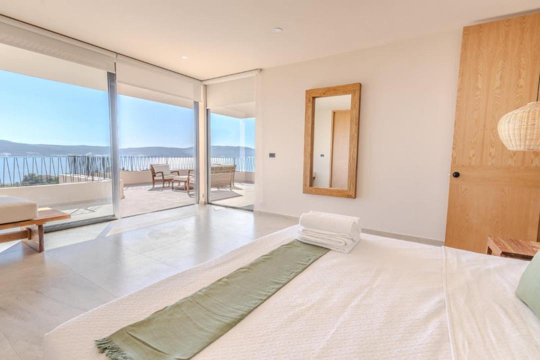 Photo of Bedroom in Raquet Club
