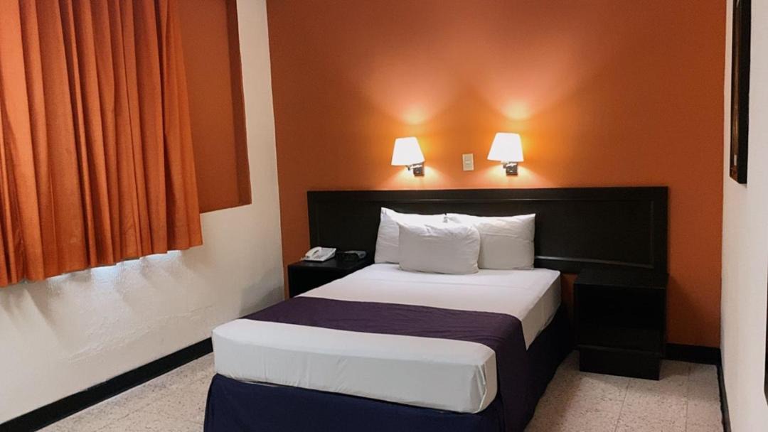 Photo of Bedroom in Coatzacoalcos