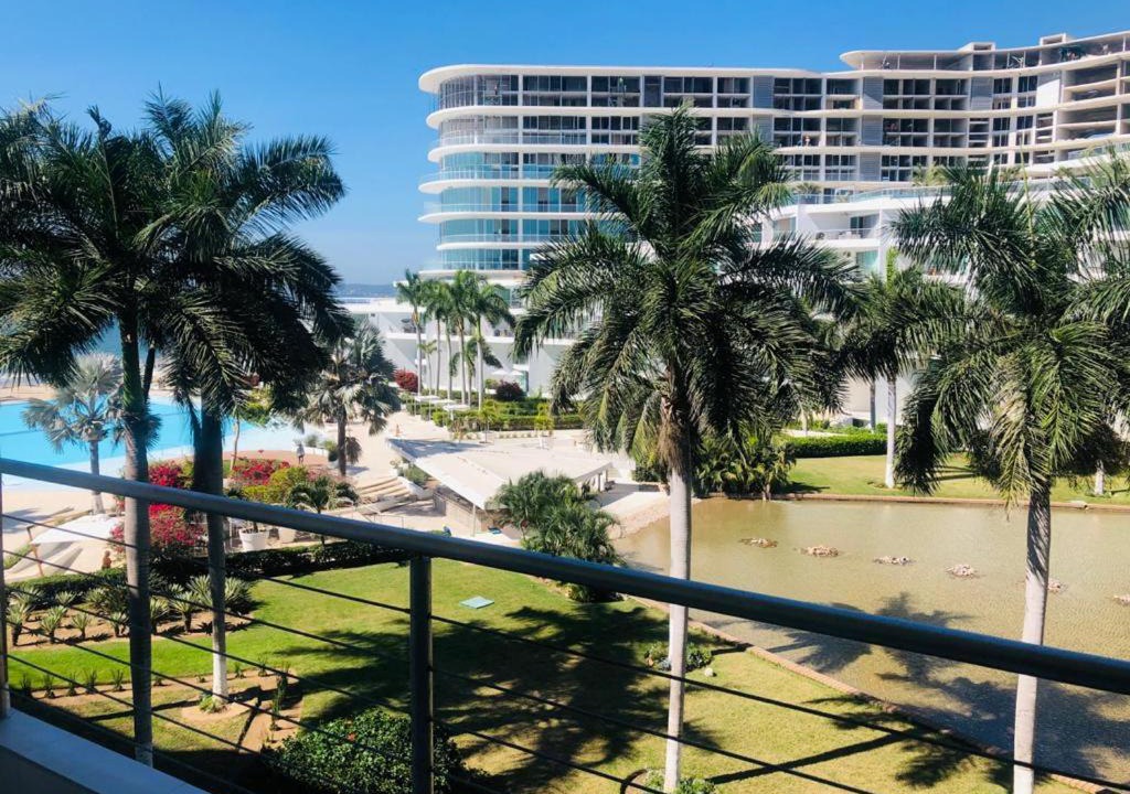 Photo of Patio Balcony in Flamingos