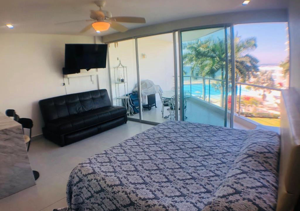 Photo of Bedroom in Flamingos
