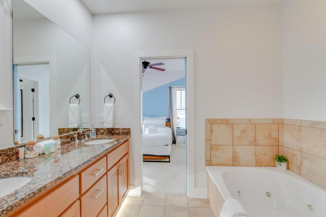 Photo of Bathroom in Hope Gardens