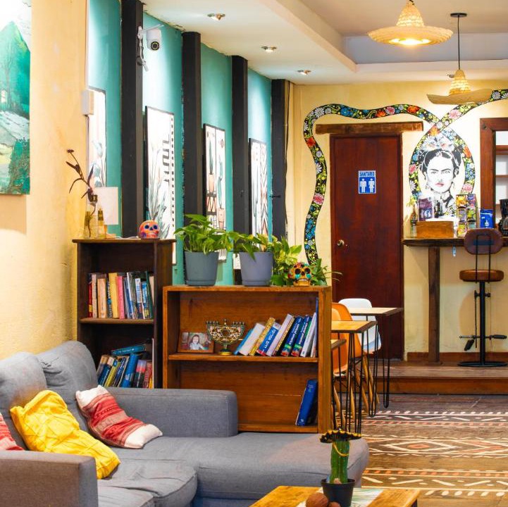 Photo of Livingroom in De La Merced
