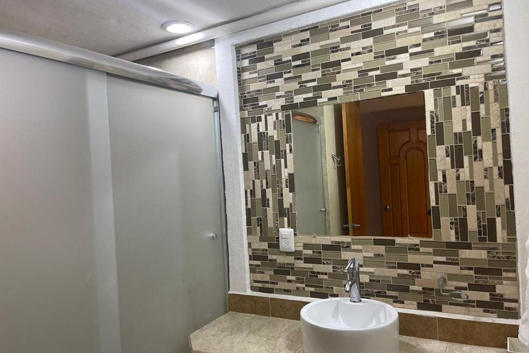 Photo of Bathroom in Santa Fe de la Laguna